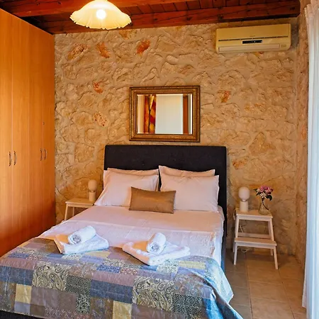 Petalouda Wunderschoene In Holiday home